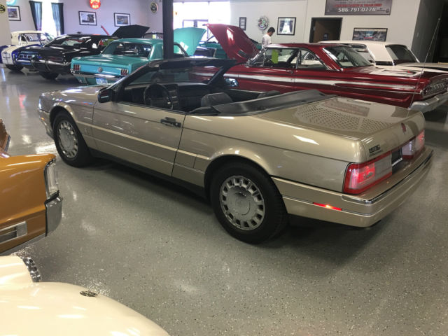 1993 cadillac allante - beautiful body, power top, 1" chrome wheels --must see