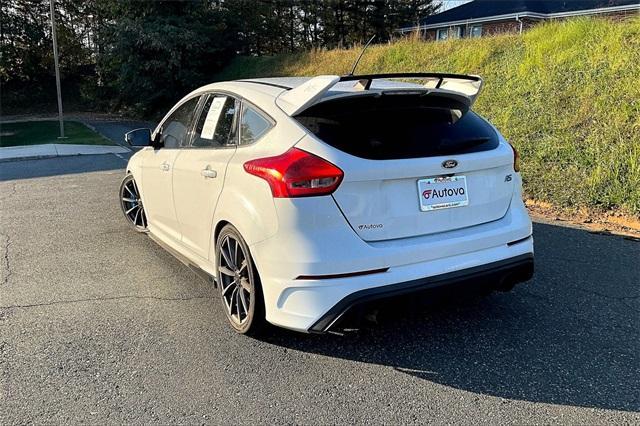 2017 ford focus rs base