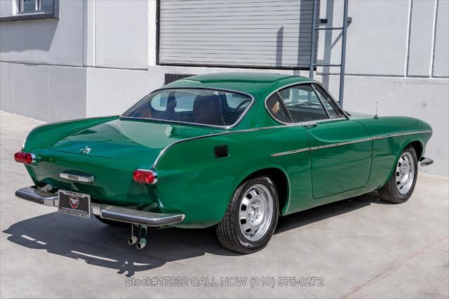 1972 volvo p1800e base