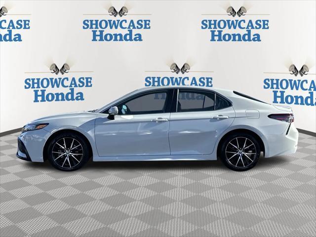 2022 toyota camry se