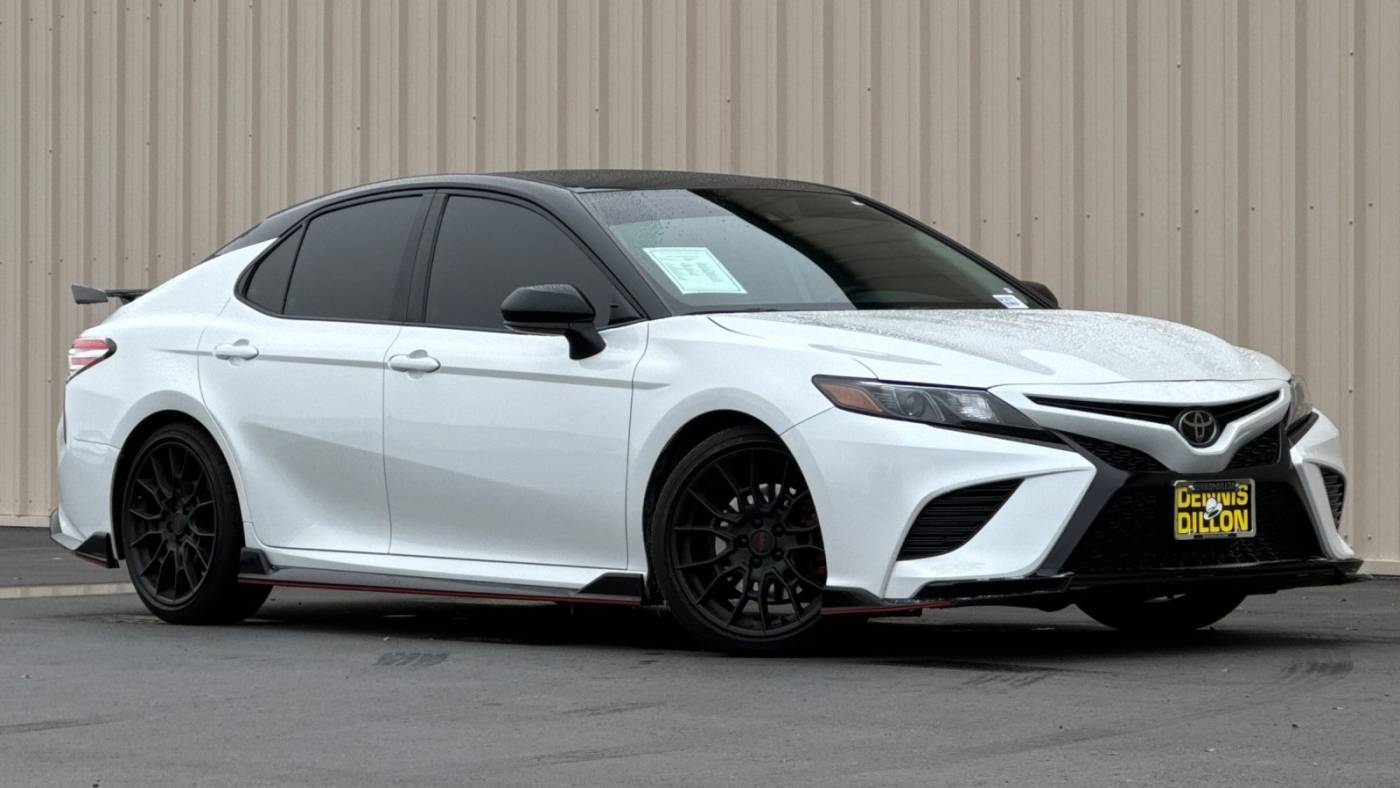 2020 toyota camry trd