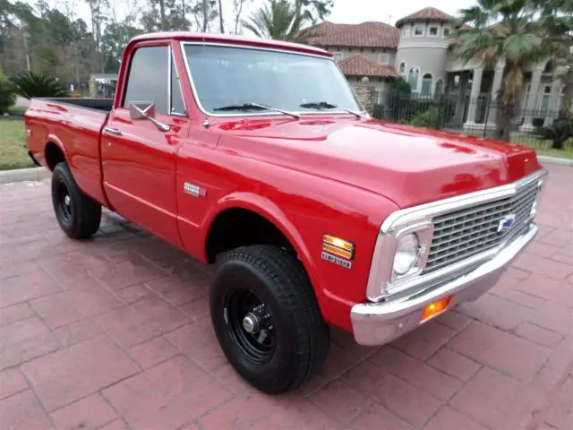 k10: swb, 350, auto, 4x4, ps/pb, a/c, houndstooth buckets, tilt, bedliner, rims!