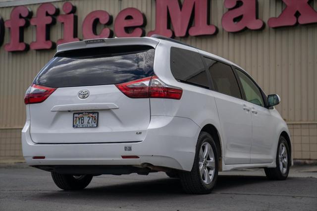 2020 toyota sienna le