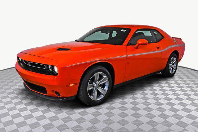 2018 dodge challenger sxt