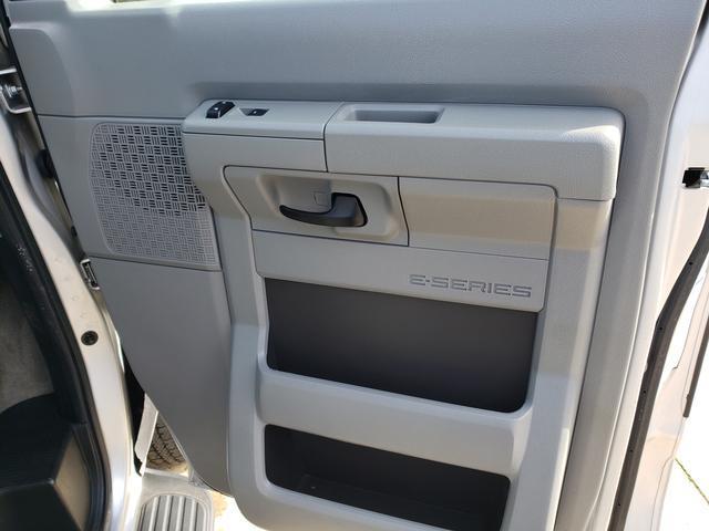 2012 ford e350 super duty xlt
