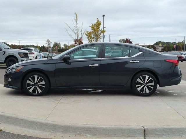 2021 nissan altima 2.5 sv