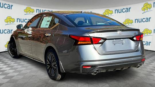 2025 Nissan Altima