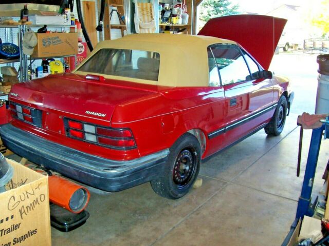 1991 dodge shadow convertible 2.5 4-cylinder non-turbo ! nice