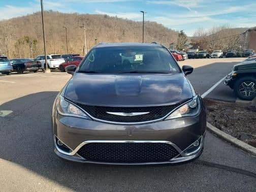 2020 chrysler pacifica in manhattan, new york