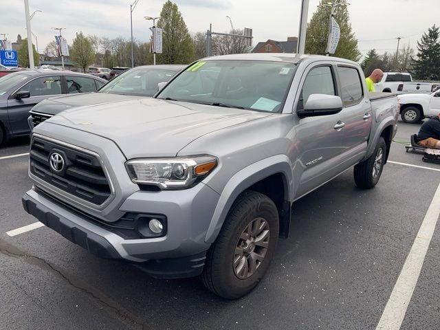 2017 toyota tacoma sr5 in dayton, ohio