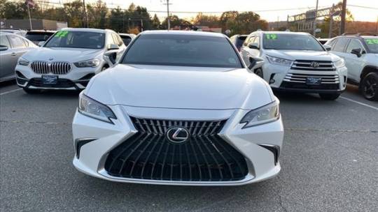 2022 Lexus ES