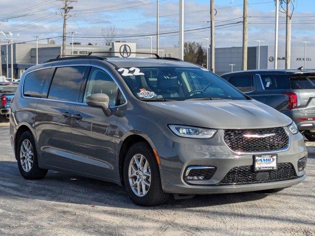 2022 chrysler pacifica touring l