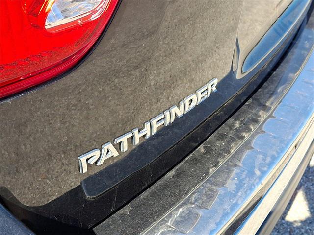 2017 nissan pathfinder sv
