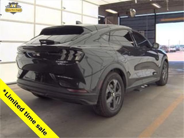 2022 ford mustang mach-e select