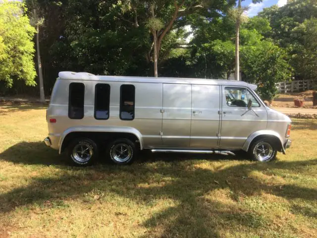 1982 custom dodge 3/4 ton 6 wheel van