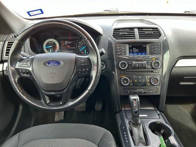 2017 ford explorer xlt