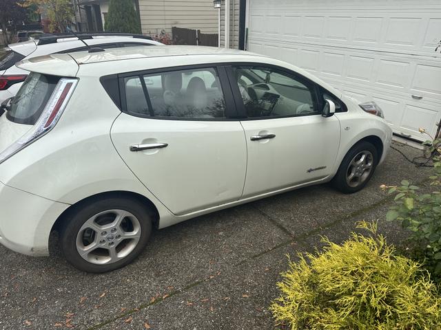 2012 nissan leaf sl