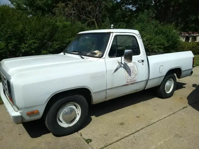 1981 dodge d150 short bed 6 cylinder automatic 80000 original miles