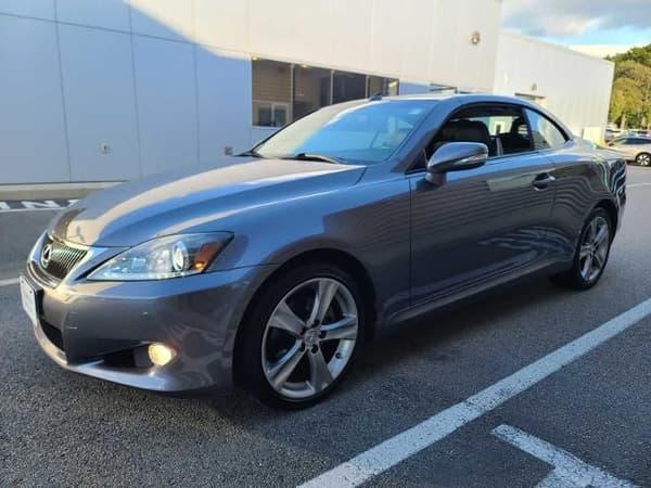 2014 lexus is 250c in racine, wisconsin