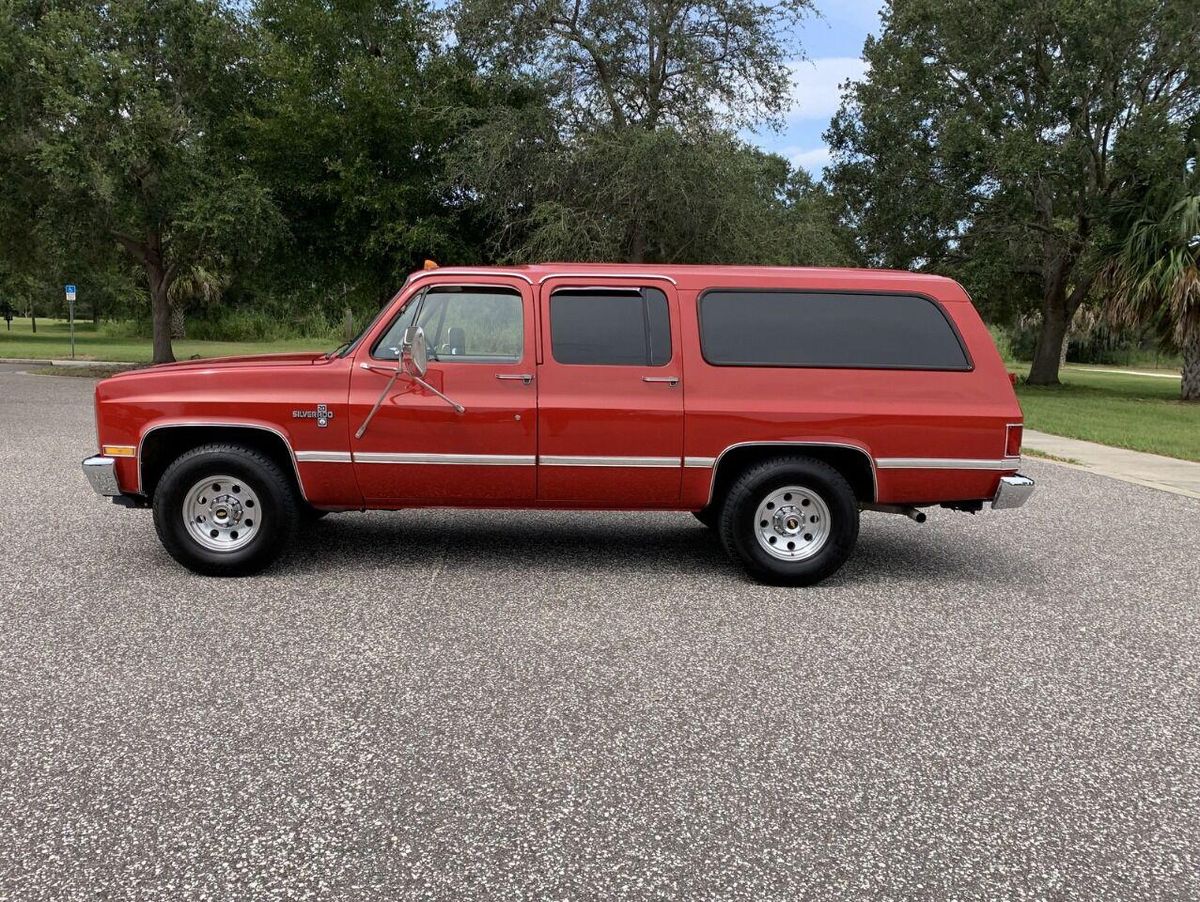 1987 chevrolet suburban suv