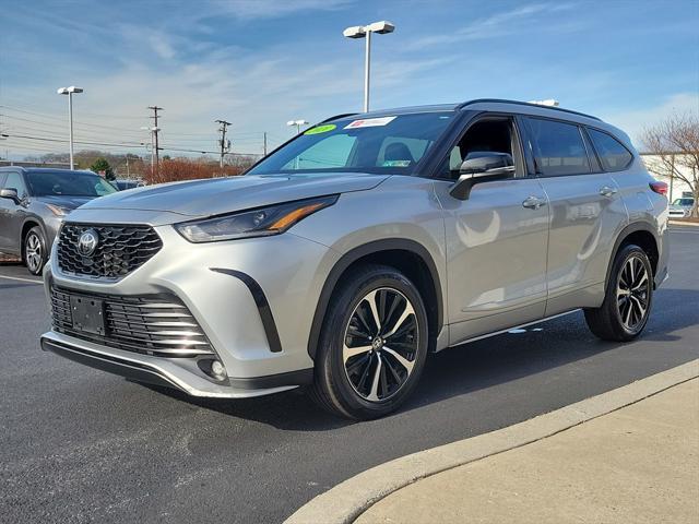2021 toyota highlander xse
