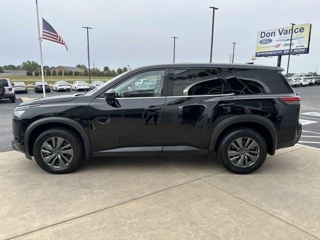 2023 nissan pathfinder s fwd