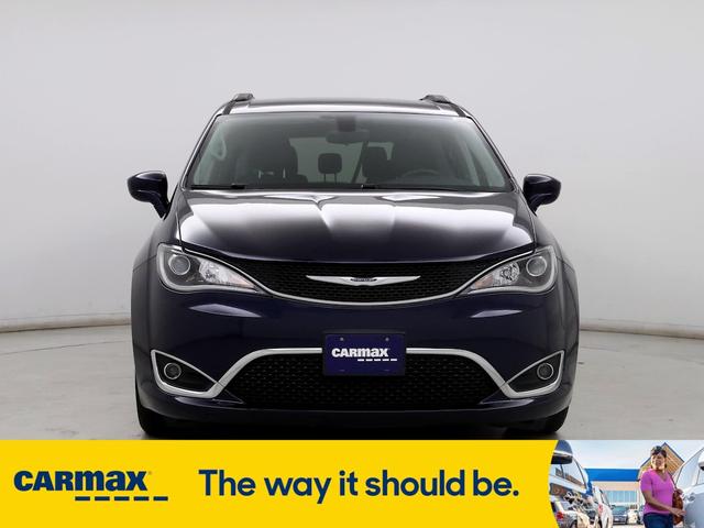 2017 chrysler pacifica touring l