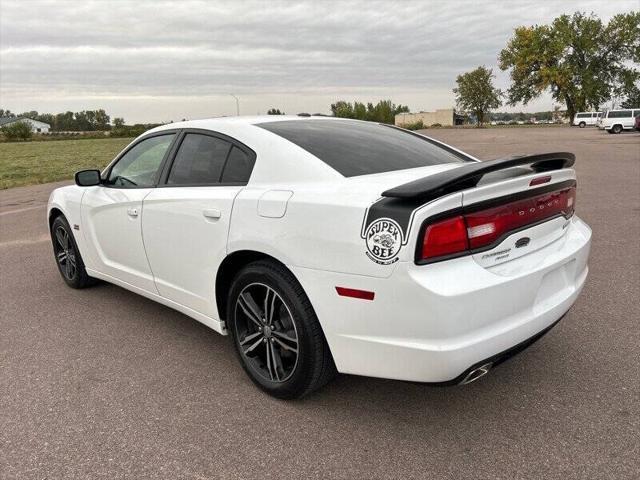 2014 dodge charger sxt