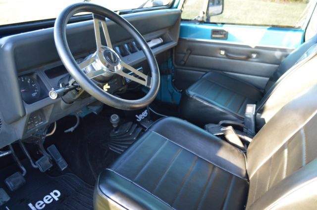 fully restored jeep wrangler renegade, yj all new components look very nice !!