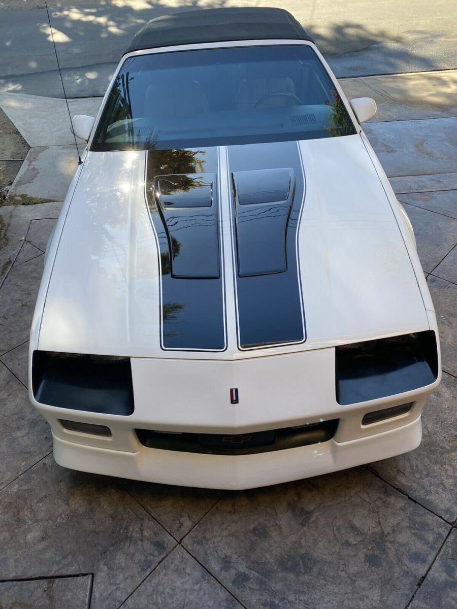 1991 chevrolet camaro convertible white rwd automatic z28