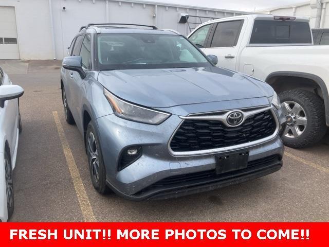2022 toyota highlander xle