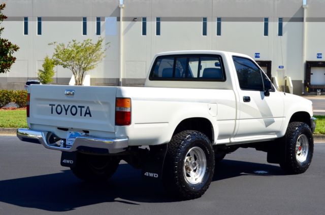 1989 toyota pickup dlx 4x4 regular cab tacoma trd hilux 22re 5 speed no reserve