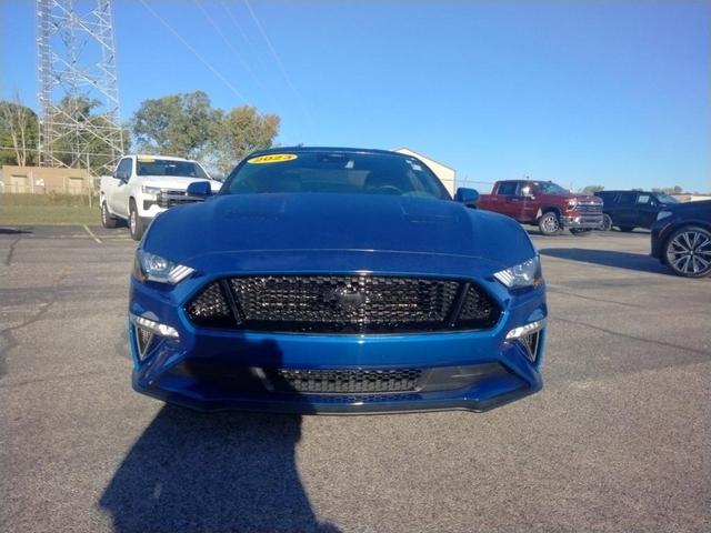 2023 ford mustang