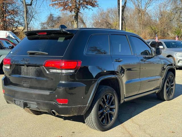 2022 jeep grand cherokee laredo