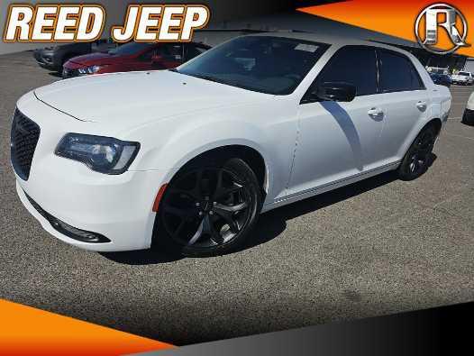 2021 chrysler 300 touring
