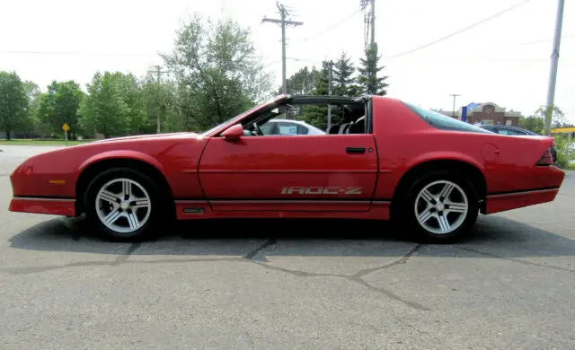 1989 chevrolet camaro iroc-z with 5.7 liter tuned port