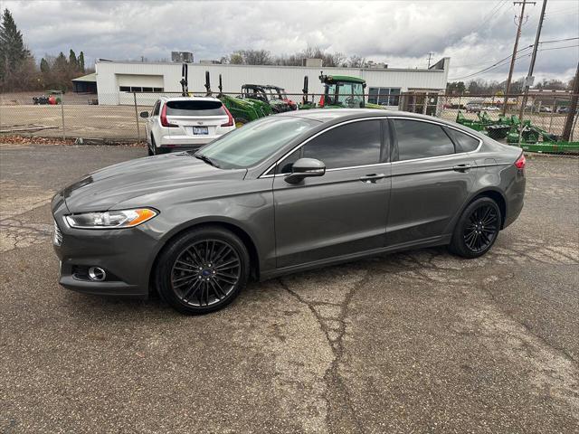 2016 ford fusion se