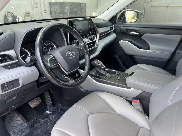2021 toyota highlander xle