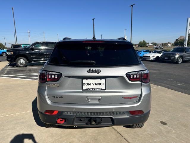 2023 jeep compass trailhawk