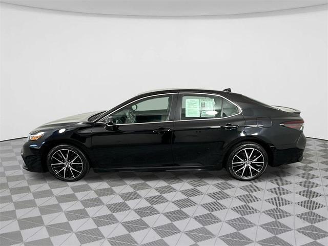 2022 toyota camry