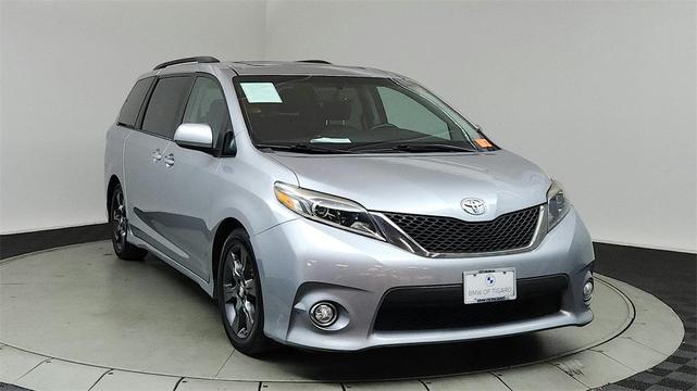 2016 toyota sienna se