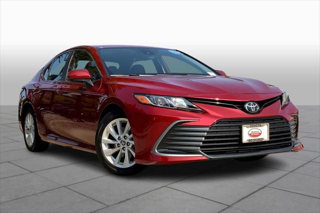 2022 toyota camry le