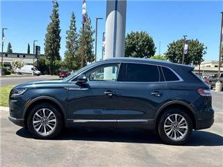 2023 Lincoln Nautilus standard