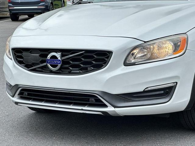 2016 volvo v60 cross country t5