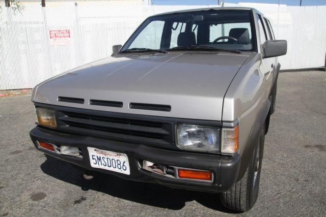 1993 nissan pathfinder le 6 cylinder no reserve