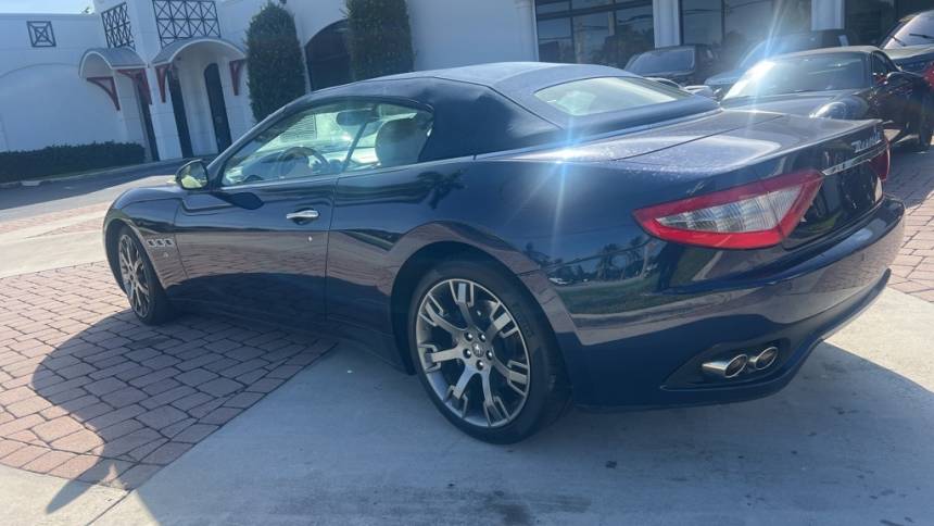 2015 maserati granturismo base