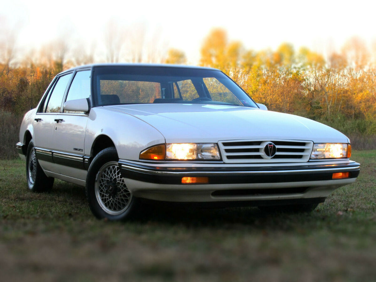 1990 pontiac bonneville le ... 26,541 original miles