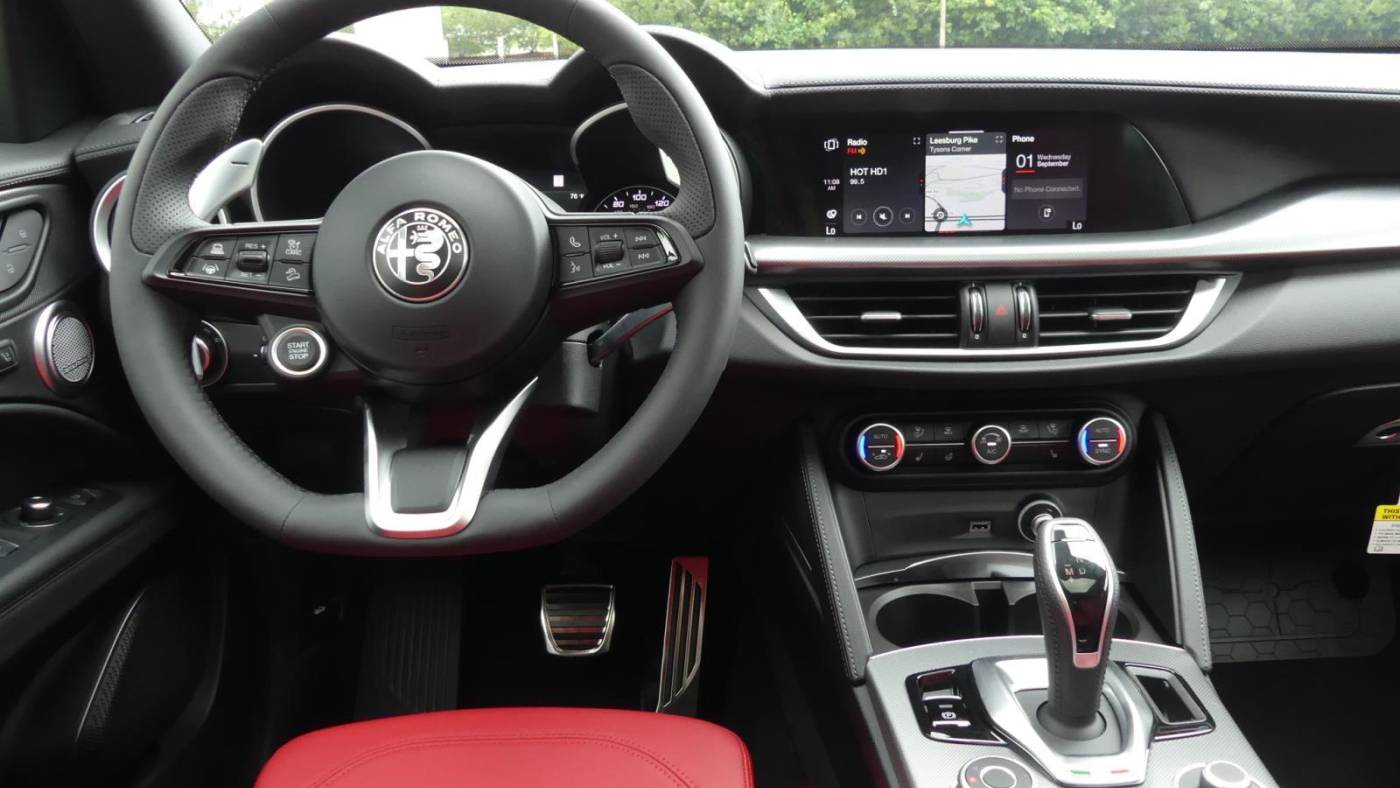 2022 alfa romeo stelvio veloce