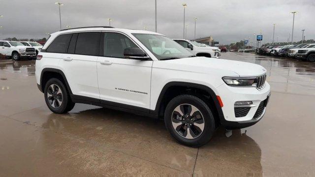 2022 jeep grand cherokee 4xe base