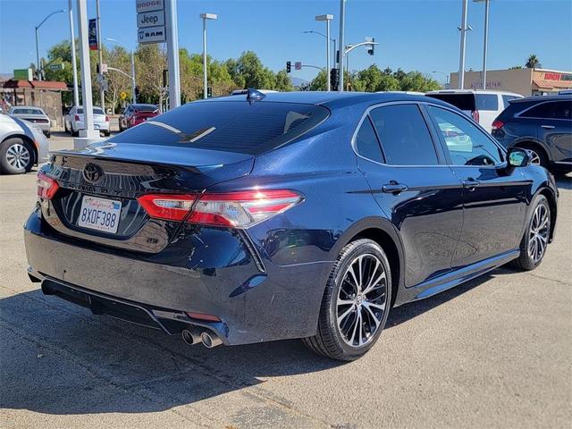 2019 toyota camry se